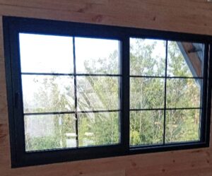 نمونه کار درب و پنجره UPVC در کلبه سویسی – شرکت دایان وین